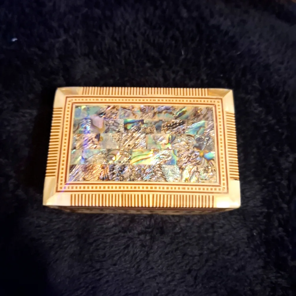 🕉Vintage Mother Of Pearl Abalone Trinket Jewelry Box Mosaic Wood Inlay Egypt